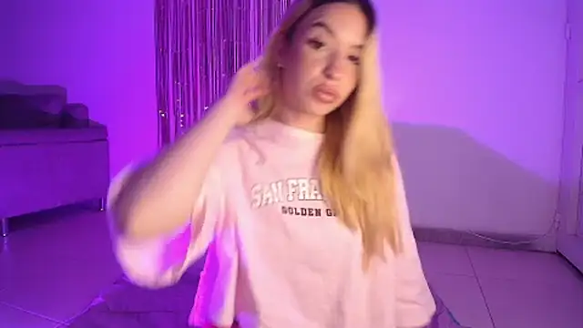Alina_Lee_t
