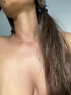 SingleHornet from StripChat is Freechat