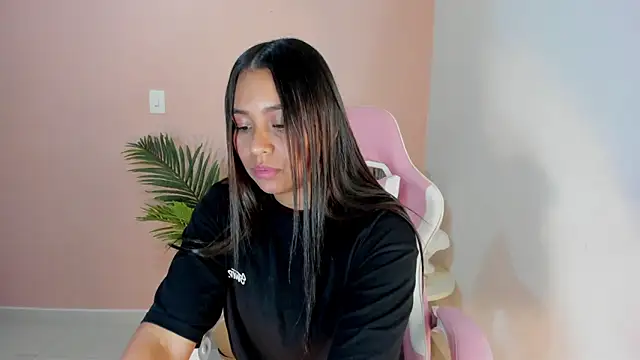 ciara8 - Ciara8's free webcam - UK Sex Cams