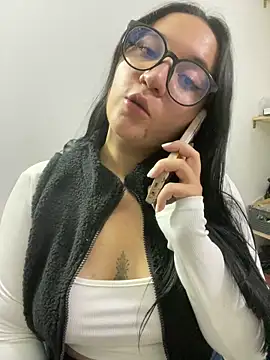 sara_roy04_