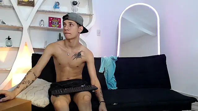 imperial_guys01 - IMPERIAL_GUYS01's free webcam