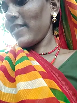 Pooja750