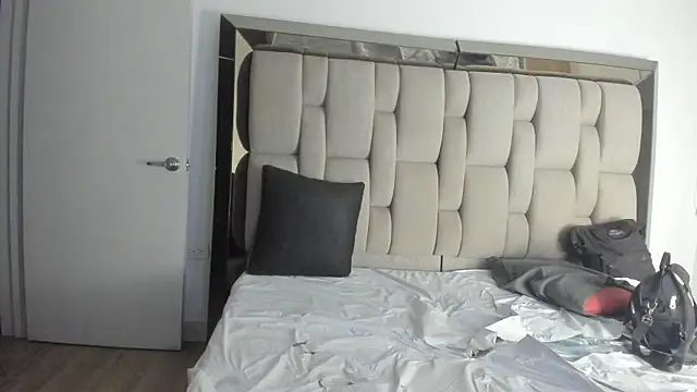 mollyxketa1_ - Mollyxketa1_'s free webcam