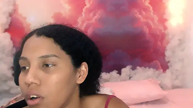 Tainara_ebony