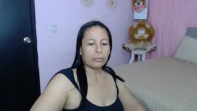 mature_martina