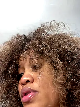 riri_brunnete