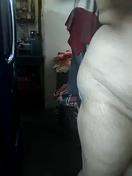 Madhavi_mishra from StripChat is Freechat