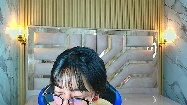  zoe_r_ chat room