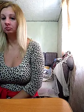 BustyBlond