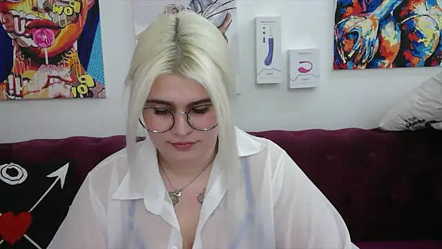 Amber_Monro