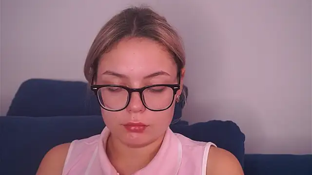 lucilalevasseur - LucilaLevasseur's free webcam - UK Sex Cams