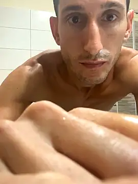 gionnytav - Gionnytav's free webcam - UK Sex Cams