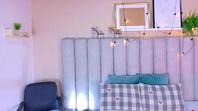 chaneladamss_ - ChanelAdamss_'s free webcam