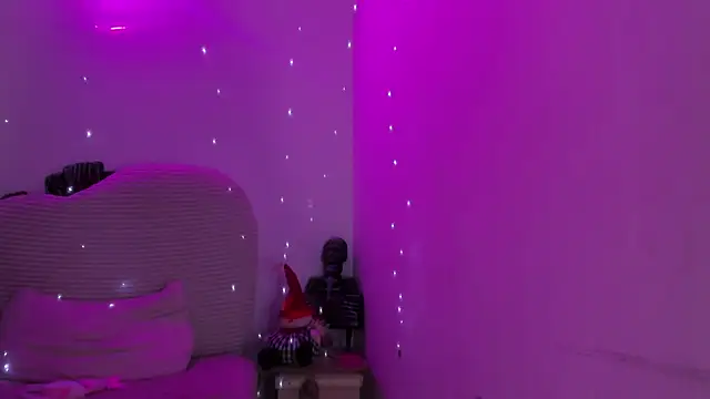 pretti_scarlett