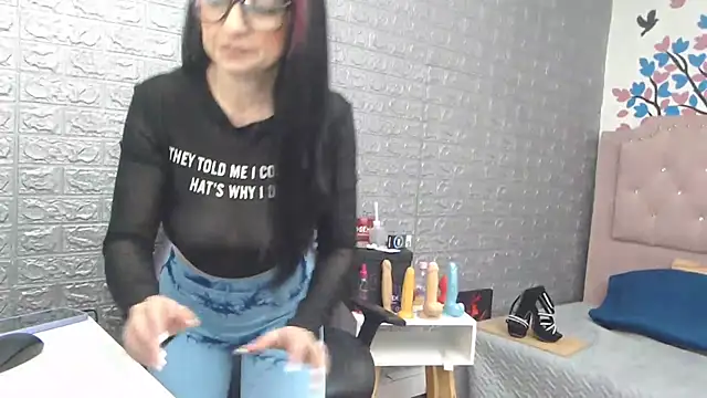 angierot2025 - Angierot2025's free webcam