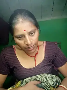 Hot_bhomihh4