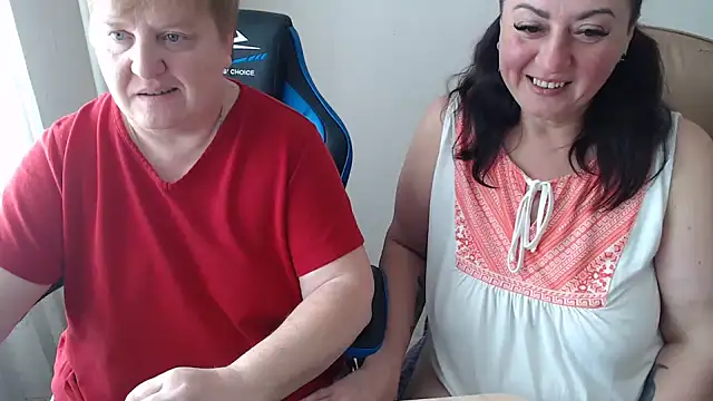 Bertie_Adeline Live Webcam on Stripchat