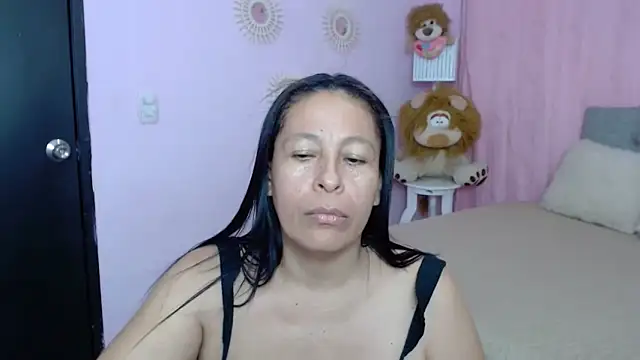 mature_martina