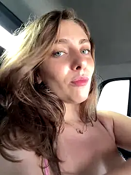 MariiD's Stripchat show and profile