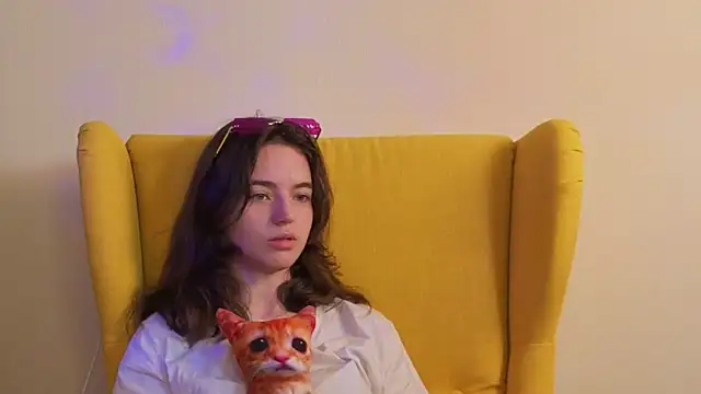  TarahCayne chat room