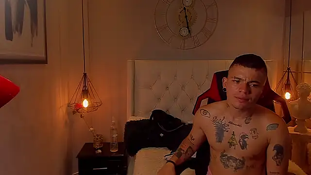 wildthor26 - Wildthor26's free webcam - UK Sex Cams