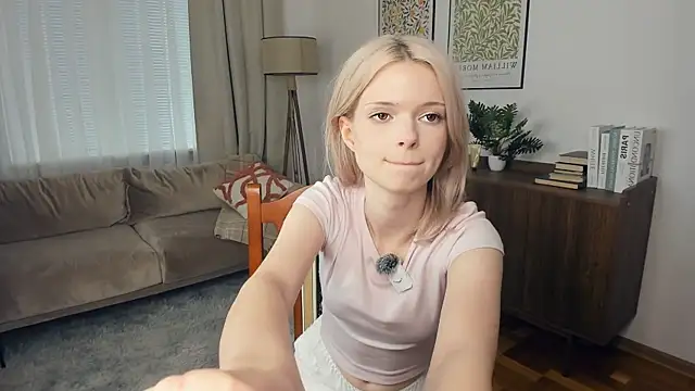 lauremestler - LaureMestler's free webcam