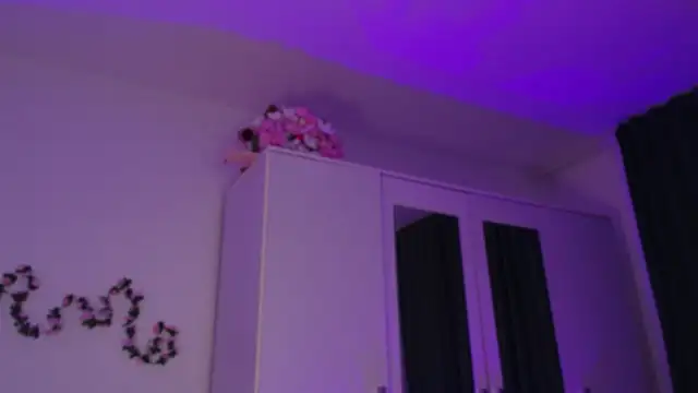  KaylaLaine chat room
