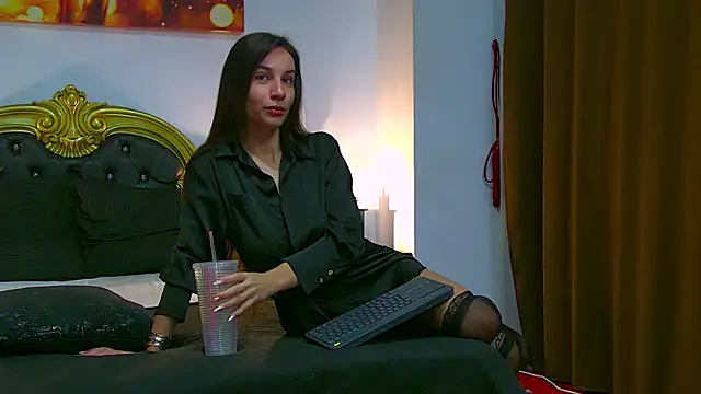 YasminHeelson