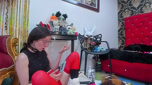 Lucy_cole