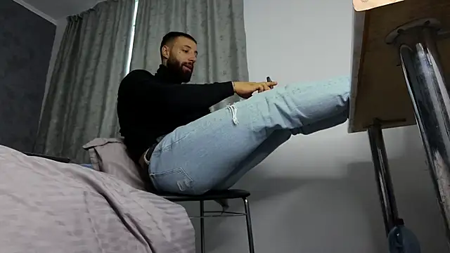 masculineguy99 - MasculineGuy99's free webcam