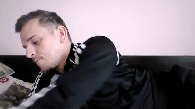 huge_cock22cm - Huge_cock22cm's free webcam