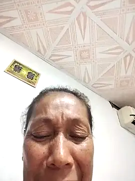 Naomi-Mature