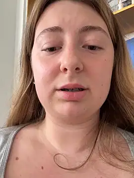 curvyflawless from StripChat is Freechat