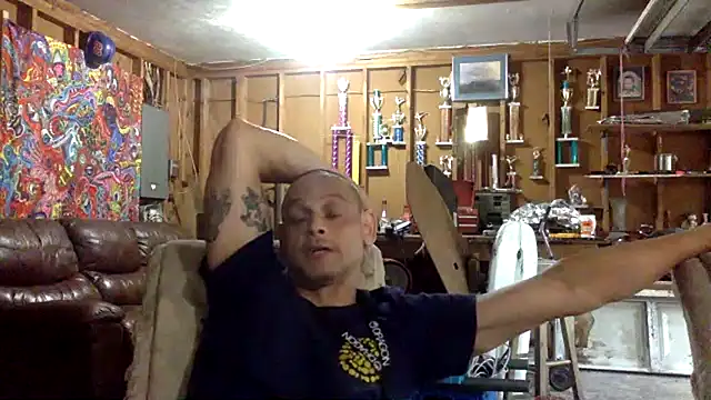 Buffshagswell's Stripchat show and profile
