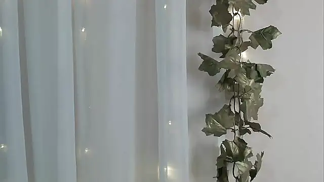 angelainparis28