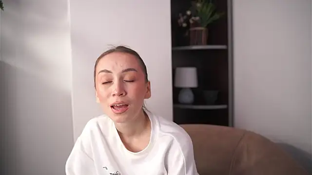 akikosteeples - AkikoSteeples's free webcam