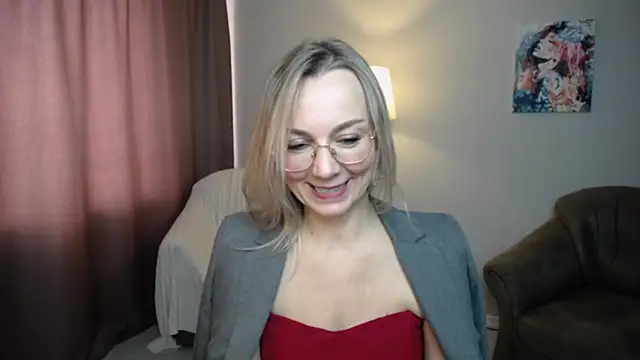 Ava_Elior