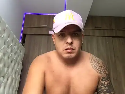 paisaexotico - Paisaexotico's free webcam - UK Sex Cams