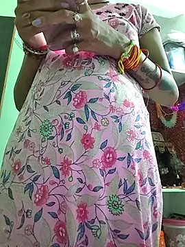Hotty-Nidhi