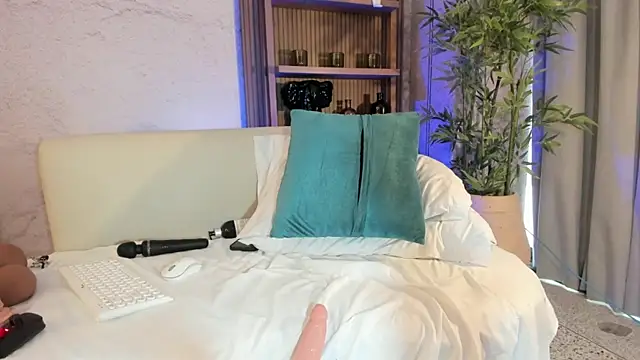 LIAH_IZUMI