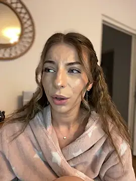 Mia_Ethan