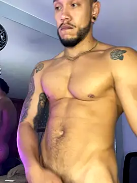ARON_TAYLER01