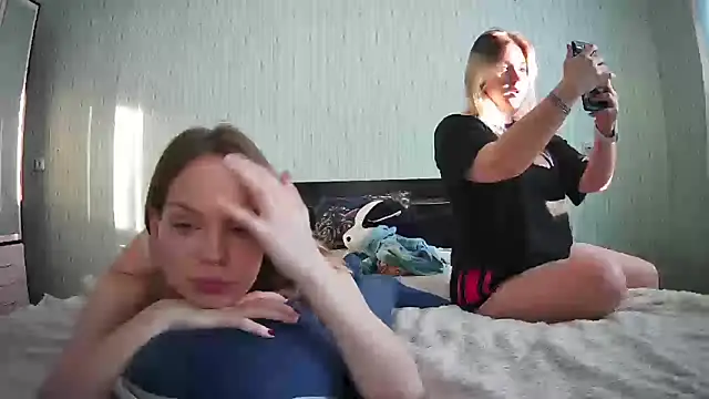 ChrisGirls