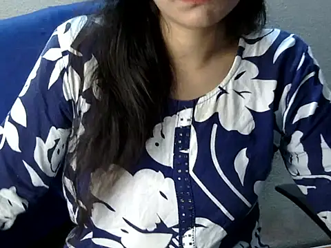 Neha_Sharma1