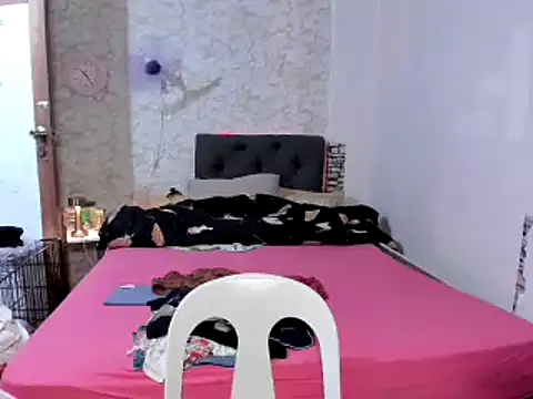 Hebefemme Live Webcam on Stripchat
