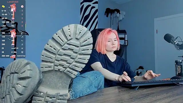 reiyosimoto - ReiYosimoto's free webcam - UK Sex Cams