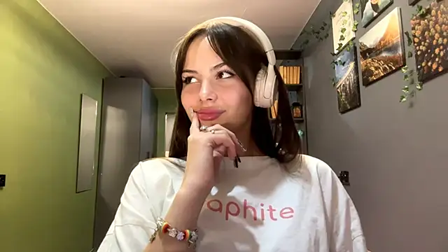  MysticAlisa chat room