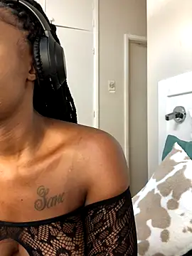 LuciousLips96