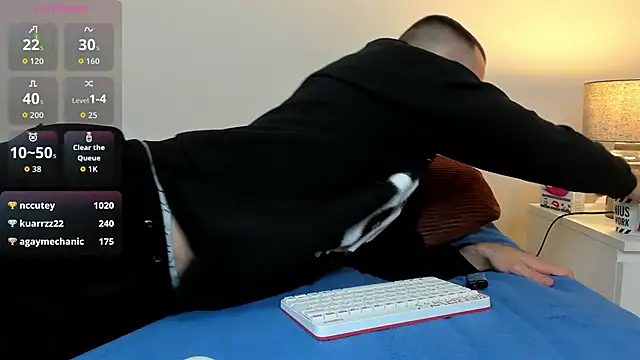 zack_reacher (M young) - MAKE MY BIG COCK CUM
