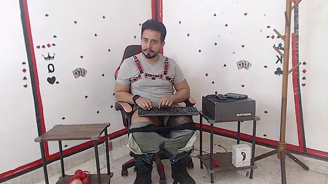 KalethBigDick Live Webcam on Stripchat